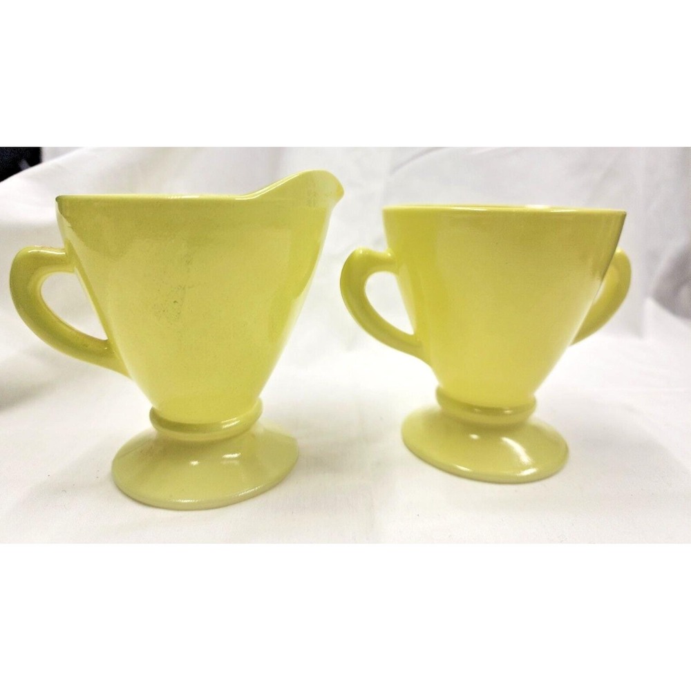 Vintage MCM Hazel Atlas Platonite Chartreuse Sugar and Creamer Set 1950